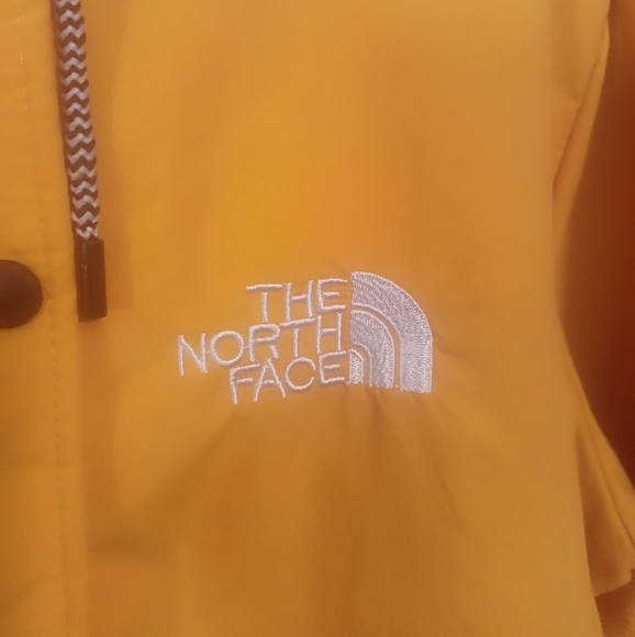 **NWOT** The North Face (insulated) Coat - Picture 6 of 16